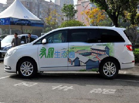 信丰户外车贴喷绘如何保持效果?